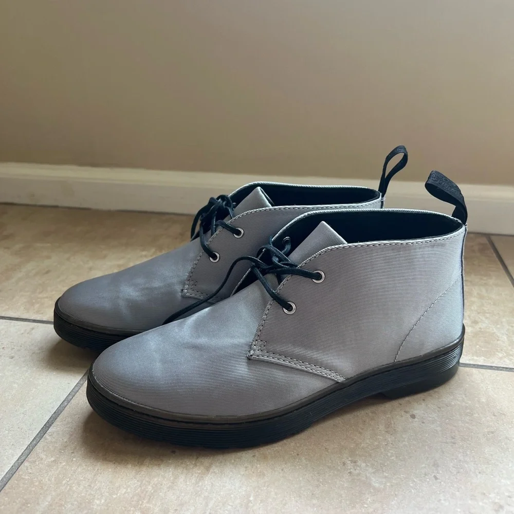Dr Martens Dayton Silver Gray Satin Lace-Up Shoes Women’s UK 6 / USA 8 BRAND NEW - Picture 3 of 10